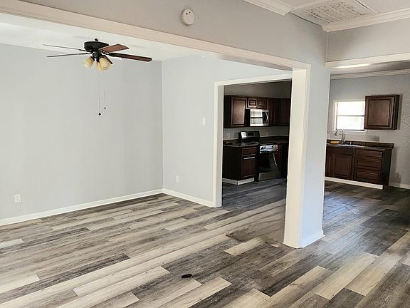 4th image of 614 Mount Auburn Ave