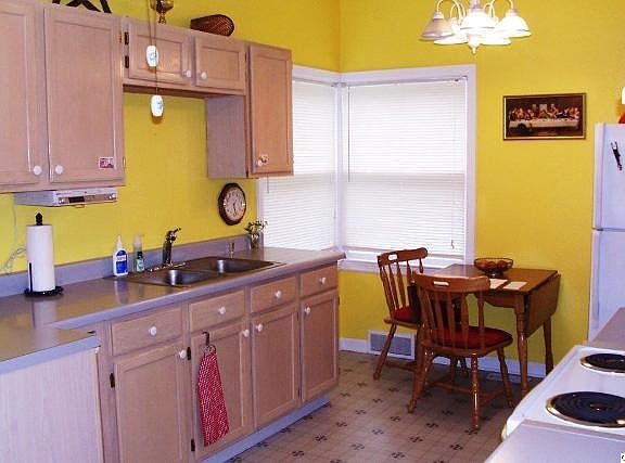 Home for Sale in Quincy, IL $84,900