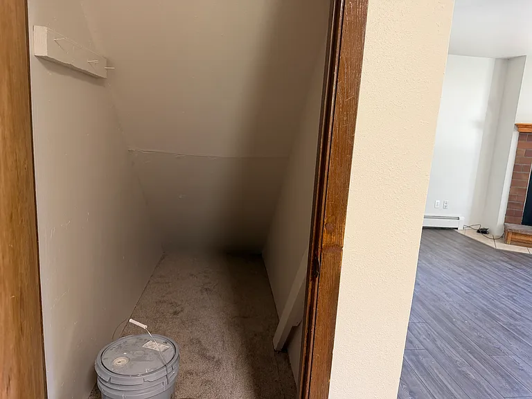 609 Belford St — Photo 13
