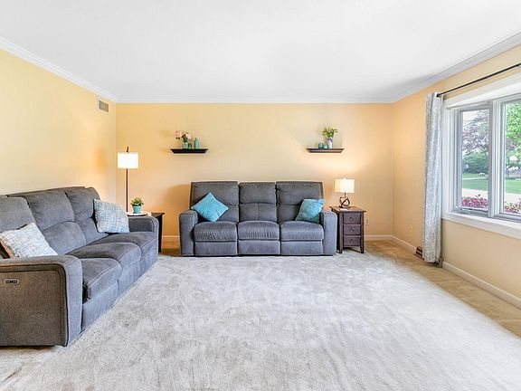 4th image of 23293 Orchard Ln