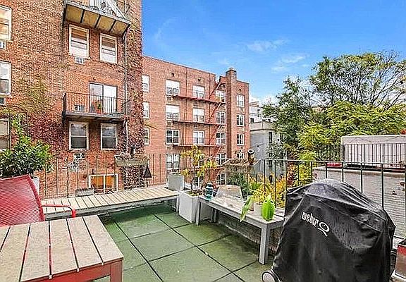 2nd image of 113 W 70th St APT 4B