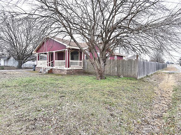 5th image of 2208 E 32nd Pl N