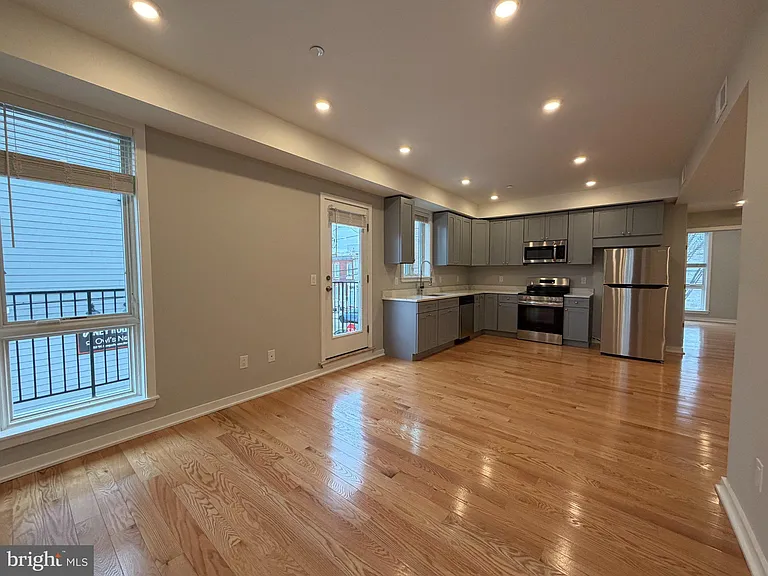 914 W Susquehanna Ave #18-2A — Photo 7