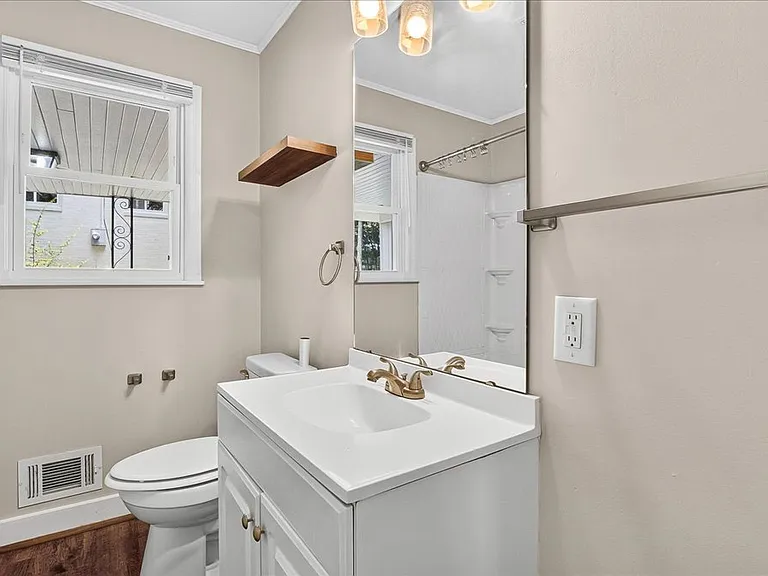 1512 Lynne Ave — Photo 13