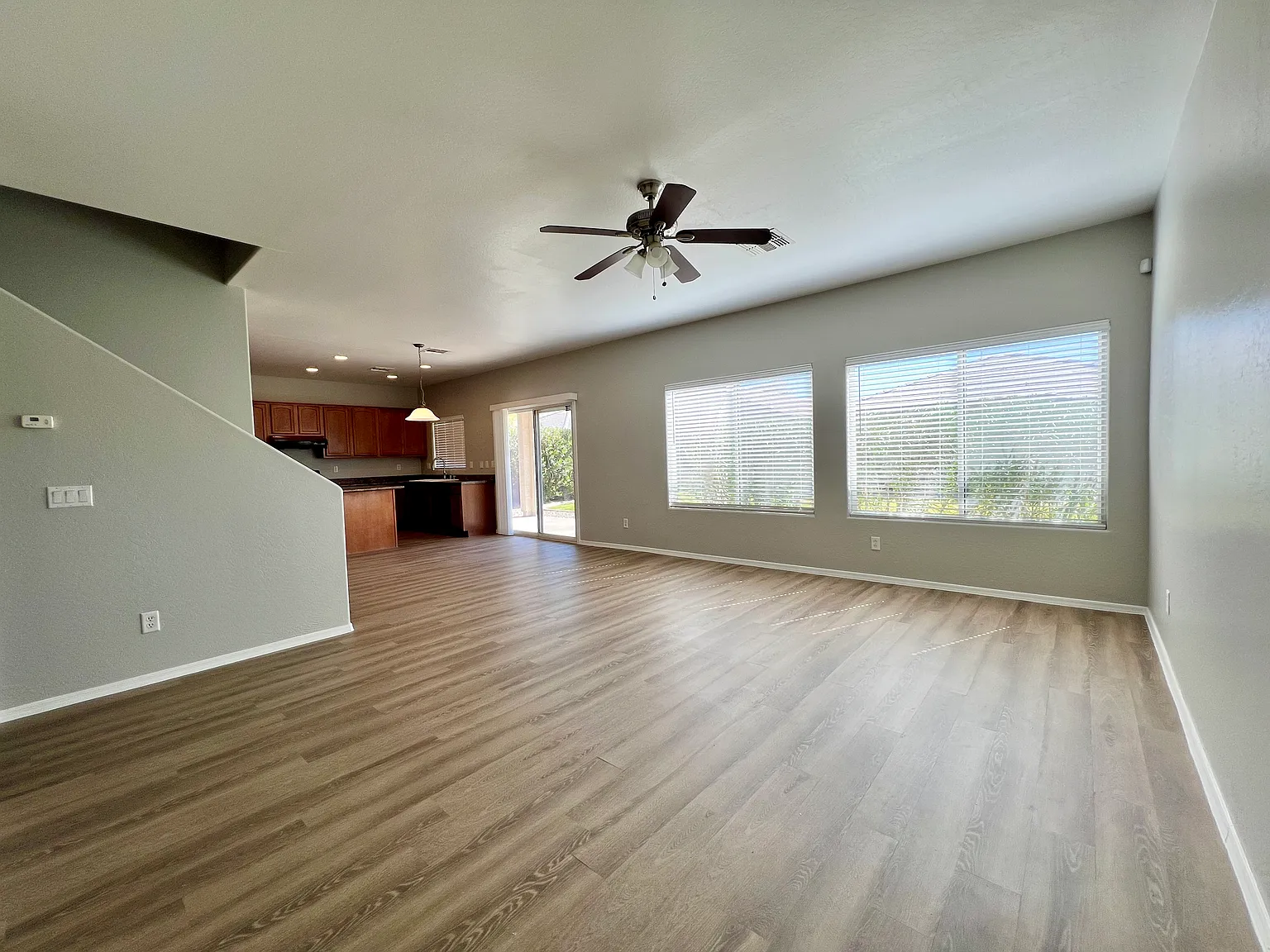 5 bed, 2510 sqft, $2,680 — Photo 3