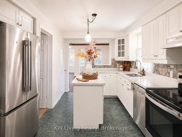 127 Lake Dr N — Photo 20