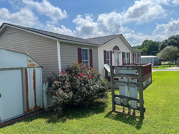 2nd image of 275 Norris Way NE