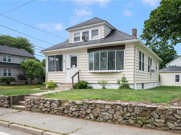66 Dean Ave, Smithfield, RI 02917