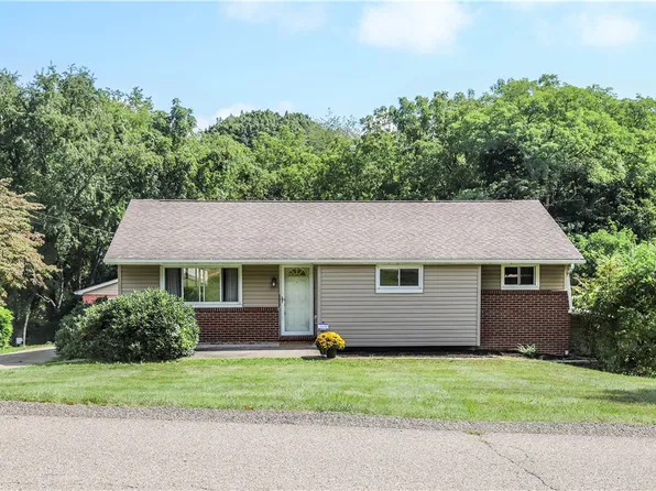 214 Snyder Dr, Coraopolis, PA 15108