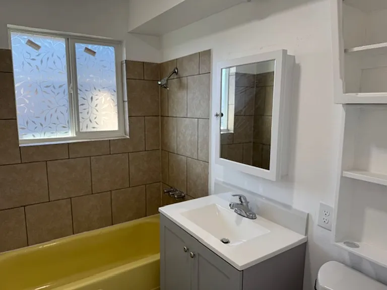 624 Berrydale Ave — Photo 8