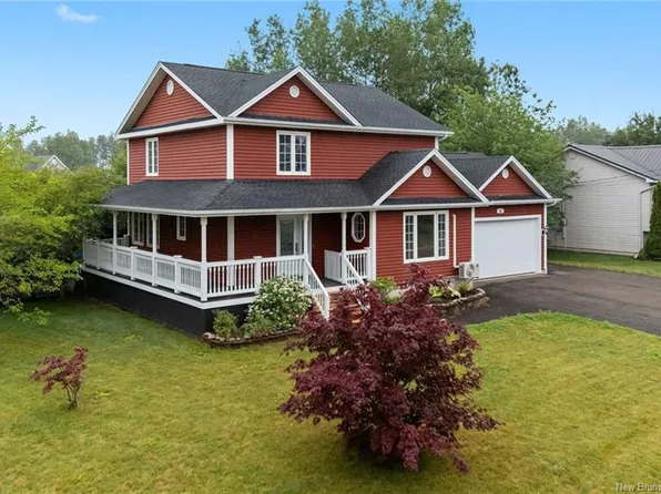 48 Barrington Cres, Moncton, NB E1G 4V4