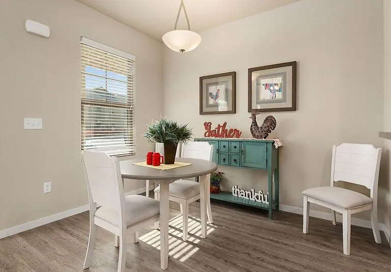 K-Ten Place Apartments — Photo 33