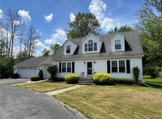 93 Klocks Corners Rd, Oswego, NY 13126