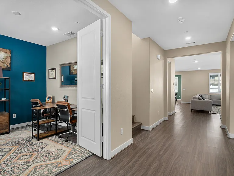 2394 Crater Ave — Photo 2