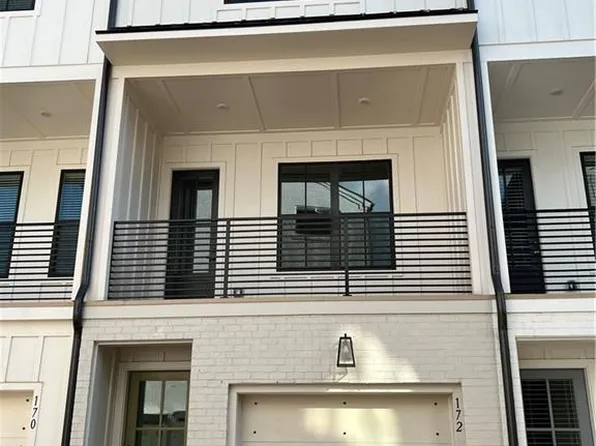 172 Chestnut Cir, Atlanta, GA 30342