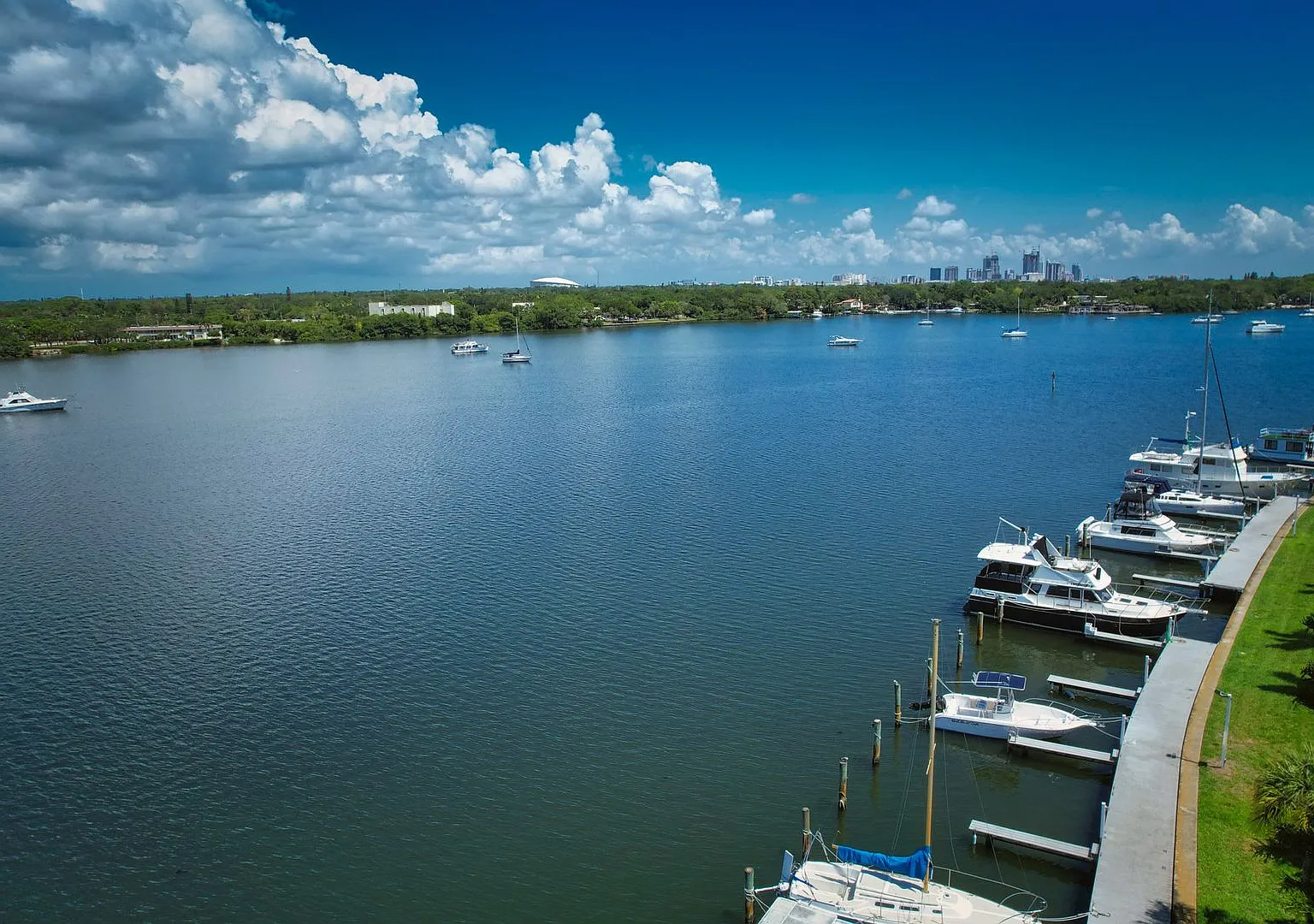 165 Pompano Dr SE, St Petersburg, FL 33705 — Photo 4