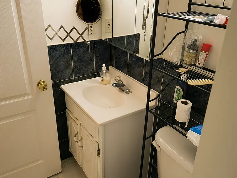 620 Madame St — Photo 11