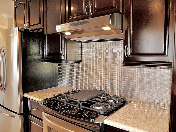Gorgeous updated kitchen