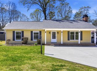 1815 Delmar Dr, Greensboro, NC 27406