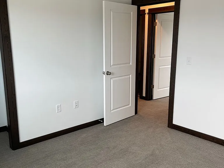 605 Black Diamond St — Photo 12
