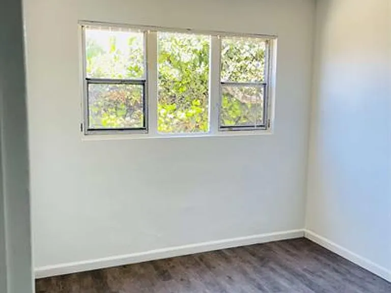 625-39 E 3rd St, National City, CA 91950 — Photo 2