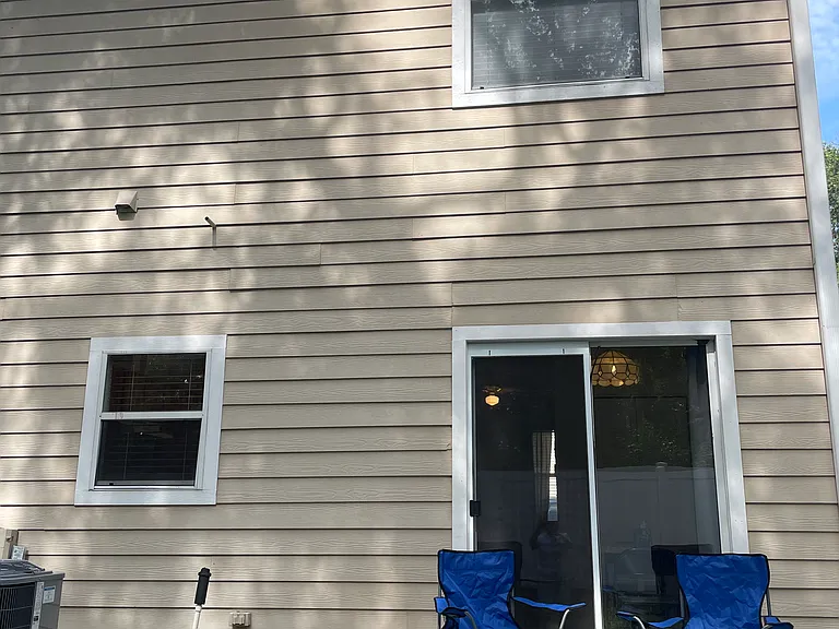 1710 NW 7th St — Photo 14