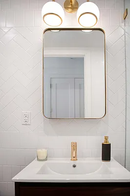 Sold by The In House Group | media 10