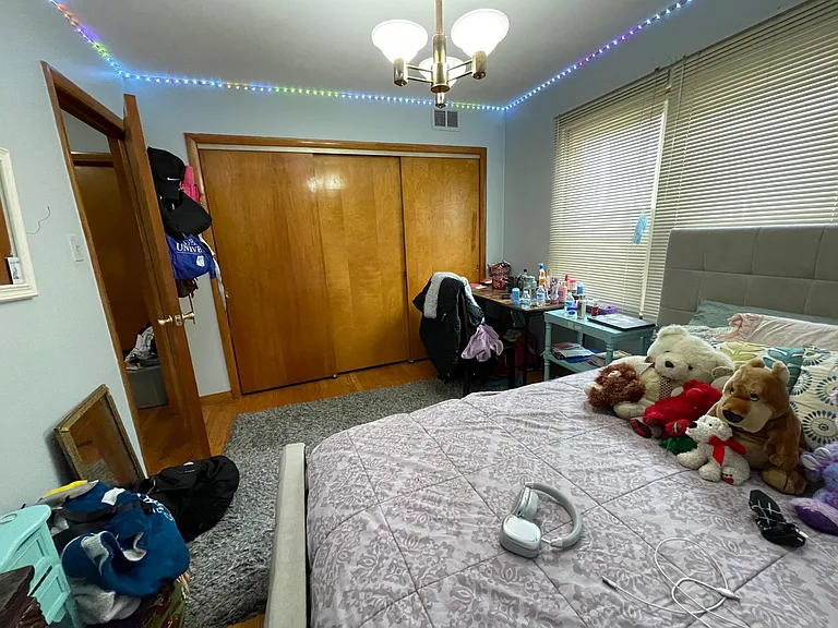 8333 Trumbull Ave #2 — Photo 30