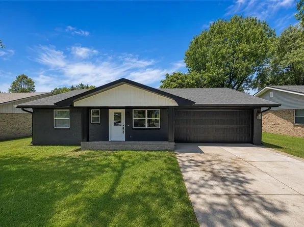 1704 S West End St, Springdale, AR 72764