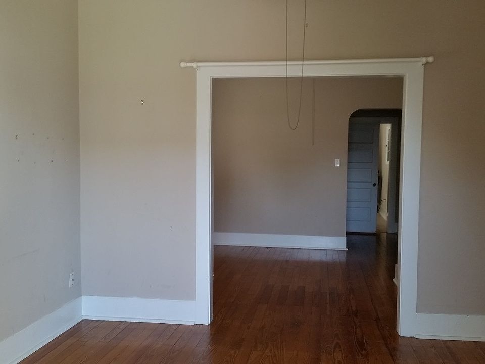 2nd image of 3043 Ponce De Leon St
