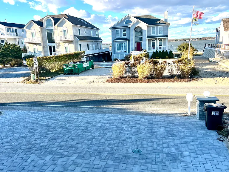 675 Dune Rd — Photo 5