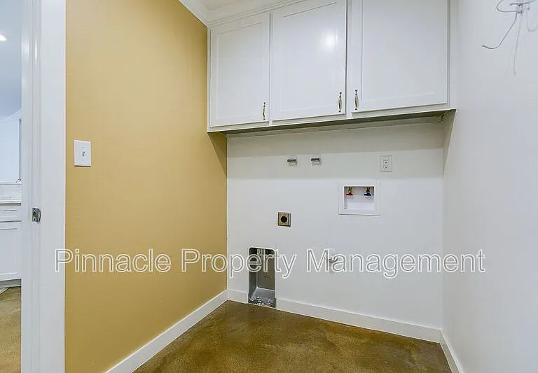 5918 Southampton Pl — Photo 14