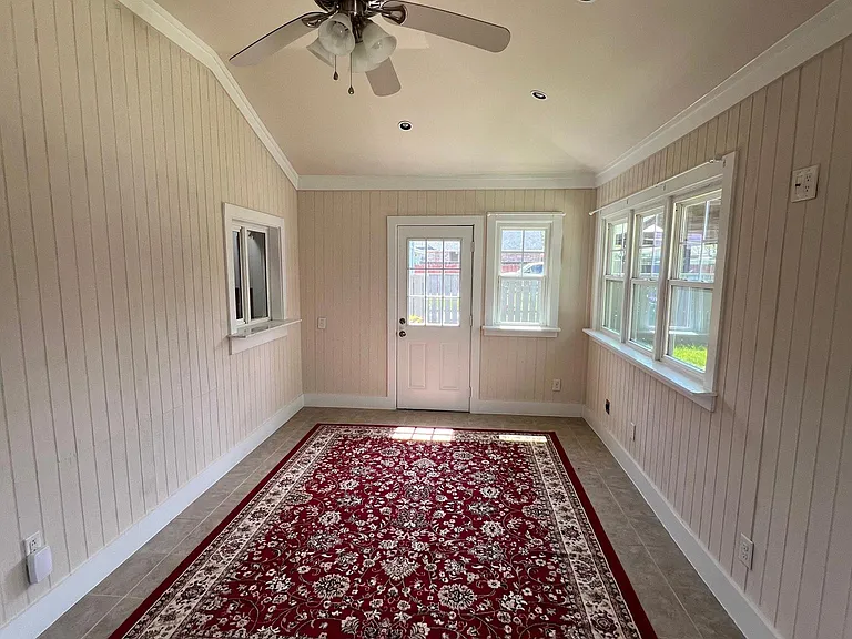 509 N Chestnut St — Photo 30
