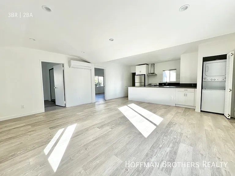 2429 W Avenue 33 #1/4 — Photo 5