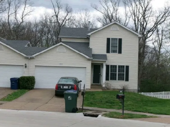 1080 Goss Ct, Wentzville, MO 63385