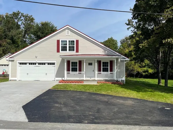 488 Stover Ave, Strasburg, VA 22657