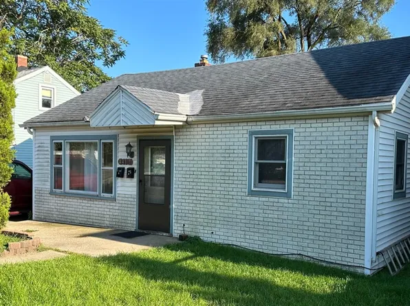 4417 Central Ave, Lake Station, IN 46405