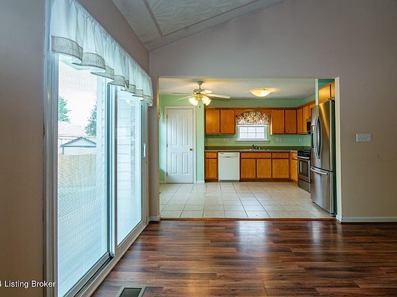 5th image of 152 Ivy Dr