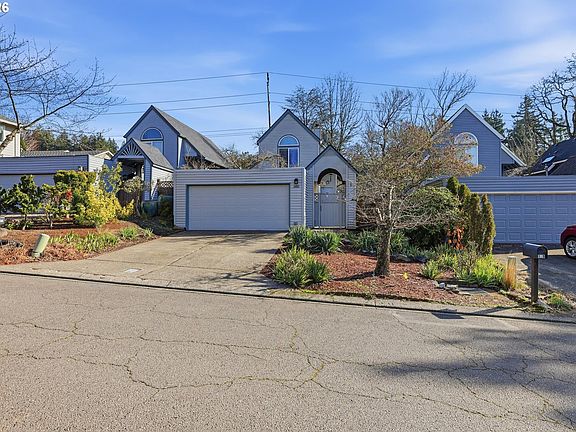 2nd image of 111 Kingsgate Rd