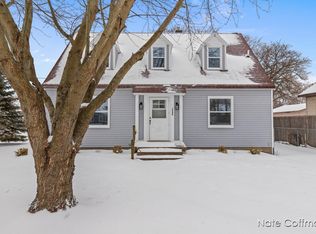 1246 Beechwood St NE, Grand Rapids, MI 49505