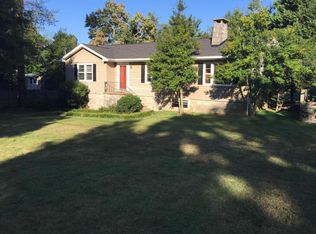412 Laurel Ln, Lookout Mountain, TN 37350
