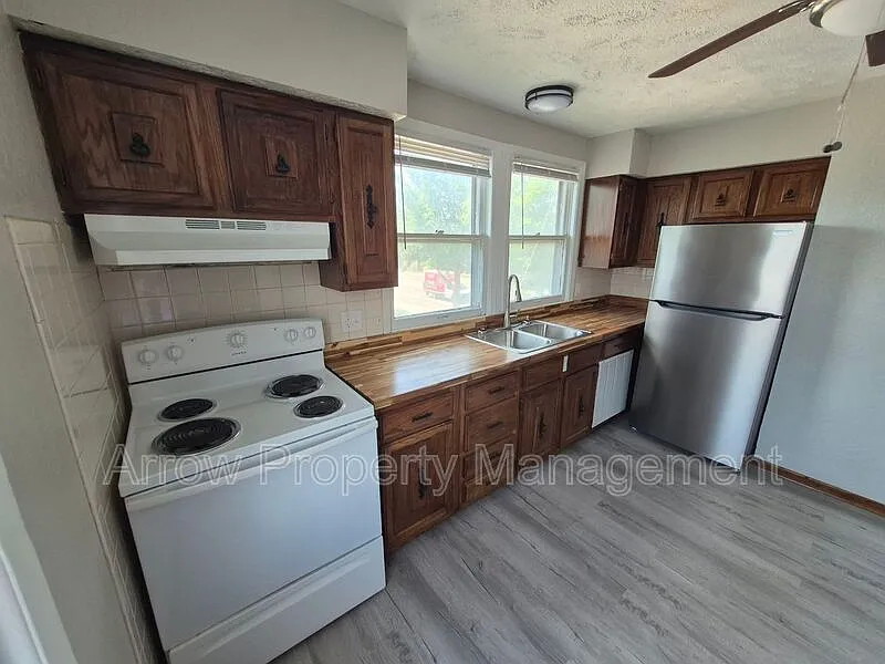 1 bed, 1.0 bath, 560 sqft, $795 — Photo 3