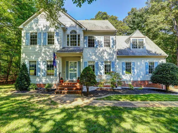 3442 Riverton Ct, Midlothian, VA 23113