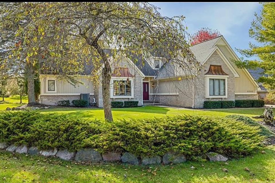 1st image of 6595 Deer Ridge Dr