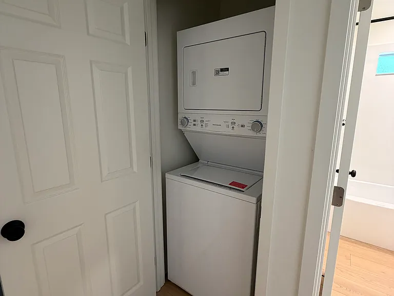 124 Cedar St #A — Photo 8