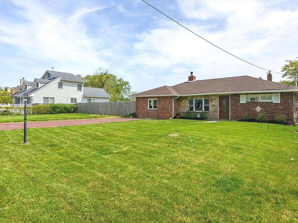 70 Trafalgar Drive, Shirley, NY 11967 Zillow