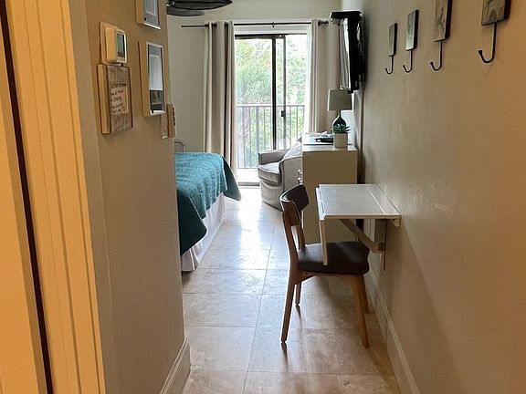 3rd image of 34 S Forest Beach Dr APT D12