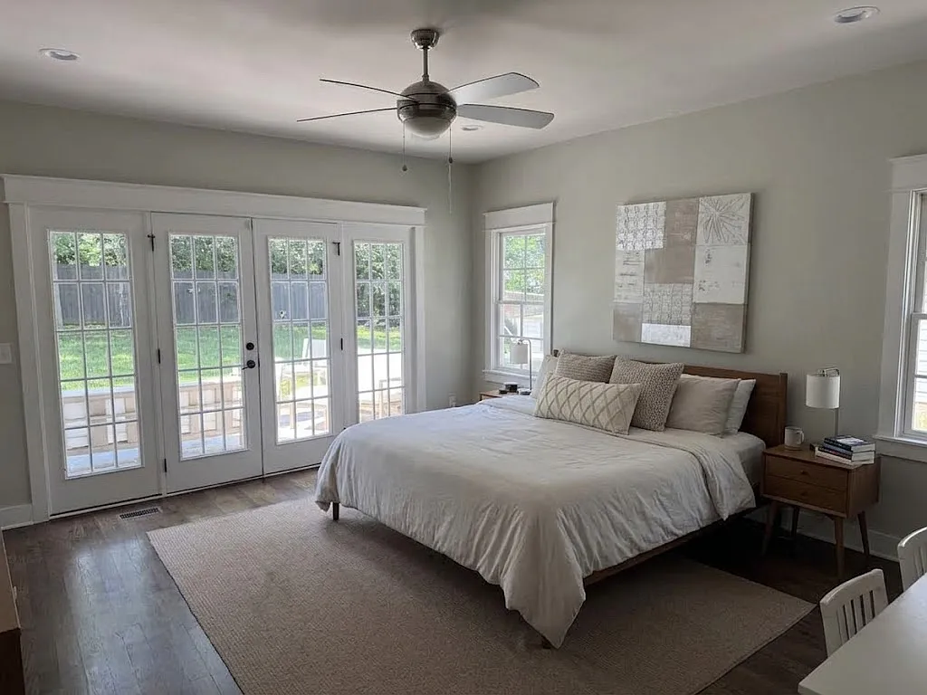 5 bed, 4.5 bath, 4525 sqft, $9,500 — Photo 4
