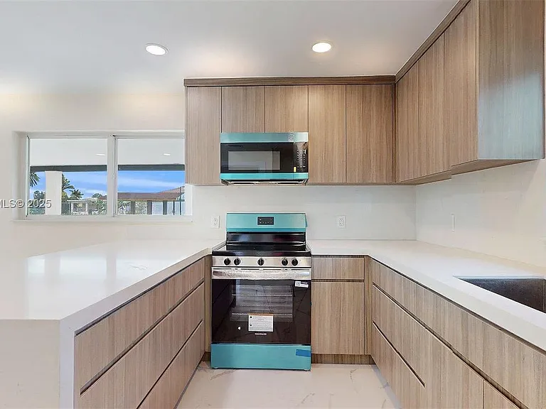 3801 SW 132nd Ave — Photo 39