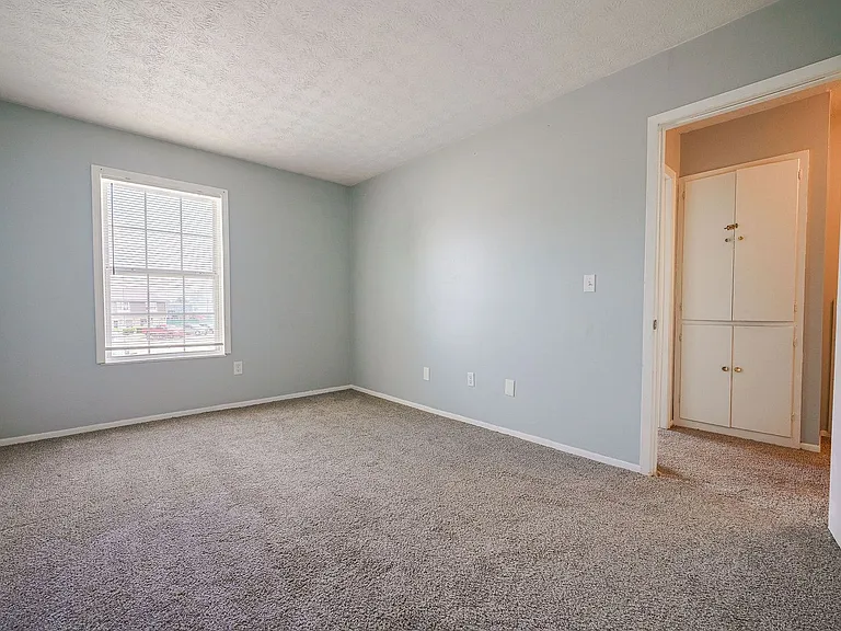 100 Heritage Cir #142 — Photo 4